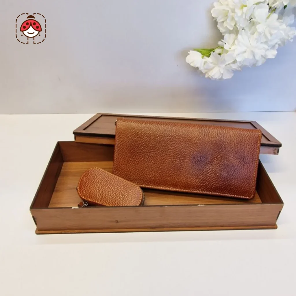 ست چرم جا کلیدی و کیف پول با جعبه